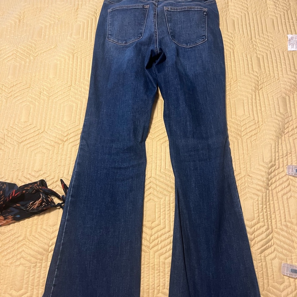 Kick flare leg Women's Jeans